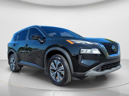 Used 2021 Nissan Rogue SV w/ Premium Package FWD image 3