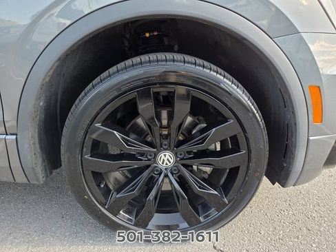 Used 2021 Volkswagen Tiguan SE R-Line AWD/4WD image 21