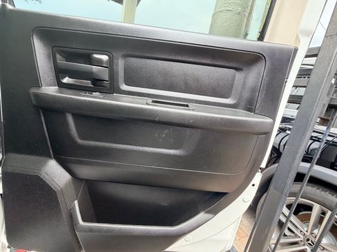 Used 2019 RAM 1500 Tradesman w/ Chrome Appearance Group RWD image 35