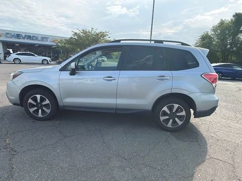Used 2018 Subaru Forester 2.5i Premium w/ All-Weather Package AWD/4WD image 5
