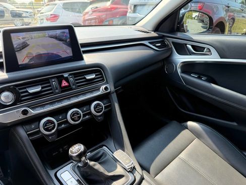 Used 2019 Genesis G70 2.0T Sport image 20