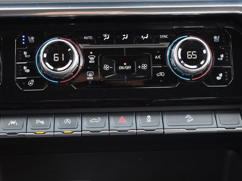 Used 2025 GMC Sierra 1500 Denali Ultimate AWD/4WD image 7