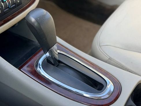 Used 2010 Chevrolet Impala LT w/ Luxury Edition Package FWD image 12