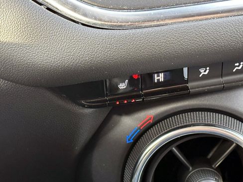 Certified 2023 Chevrolet Blazer LT w/ Convenience Package image 24