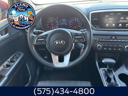 Used 2022 Kia Sportage LX FWD image 13
