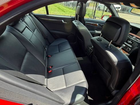 Used 2014 Mercedes-Benz C 300 4MATIC Sedan image 16