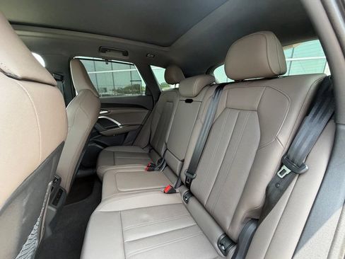 Used 2025 Audi Q5 Premium Plus w/ Premium Plus AWD/4WD image 24