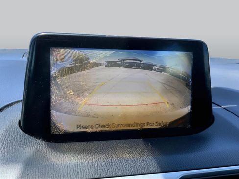 Used 2017 MAZDA MAZDA3 Touring FWD image 25