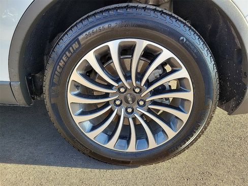 Used 2022 Lincoln Aviator Reserve image 10