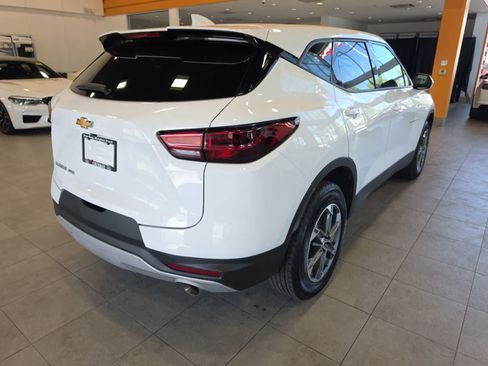 Used 2025 Chevrolet Blazer LT AWD/4WD image 8