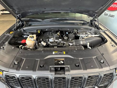 Used 2023 Jeep Grand Cherokee Altitude RWD image 26