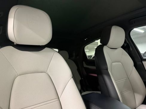 Certified 2024 Porsche Cayenne S AWD/4WD image 27
