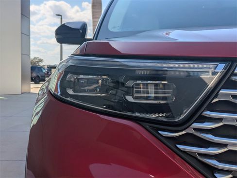 Used 2020 Ford Explorer Platinum w/ Premium Technology Package image 10