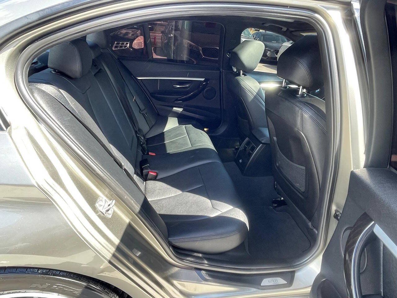 Used 2016 BMW 328i xDrive Sedan AWD/4WD image 7