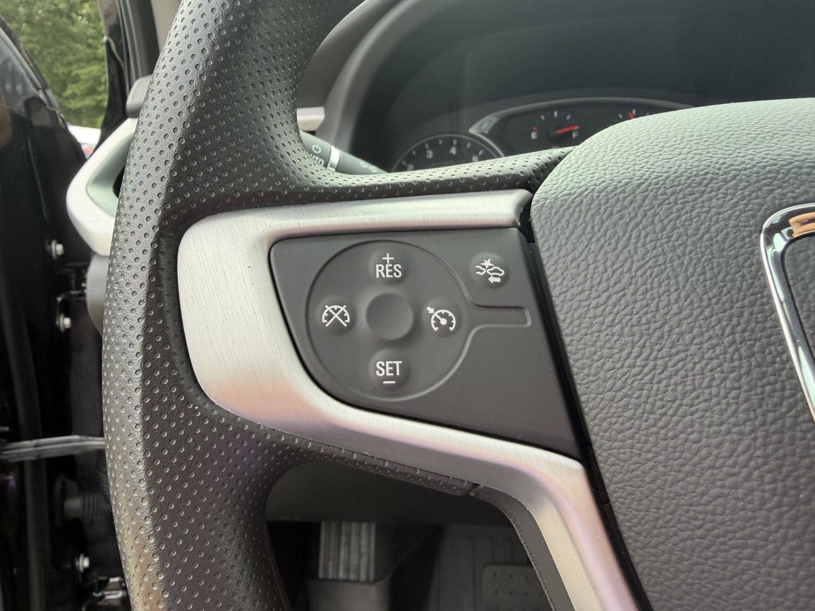 Used 2021 GMC Acadia SLE w/ Driver Convenience Package FWD image 11