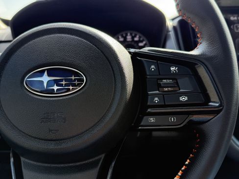 Used 2025 Subaru Crosstrek 2.5i Limited w/ Crosstrek Mirror Package image 23