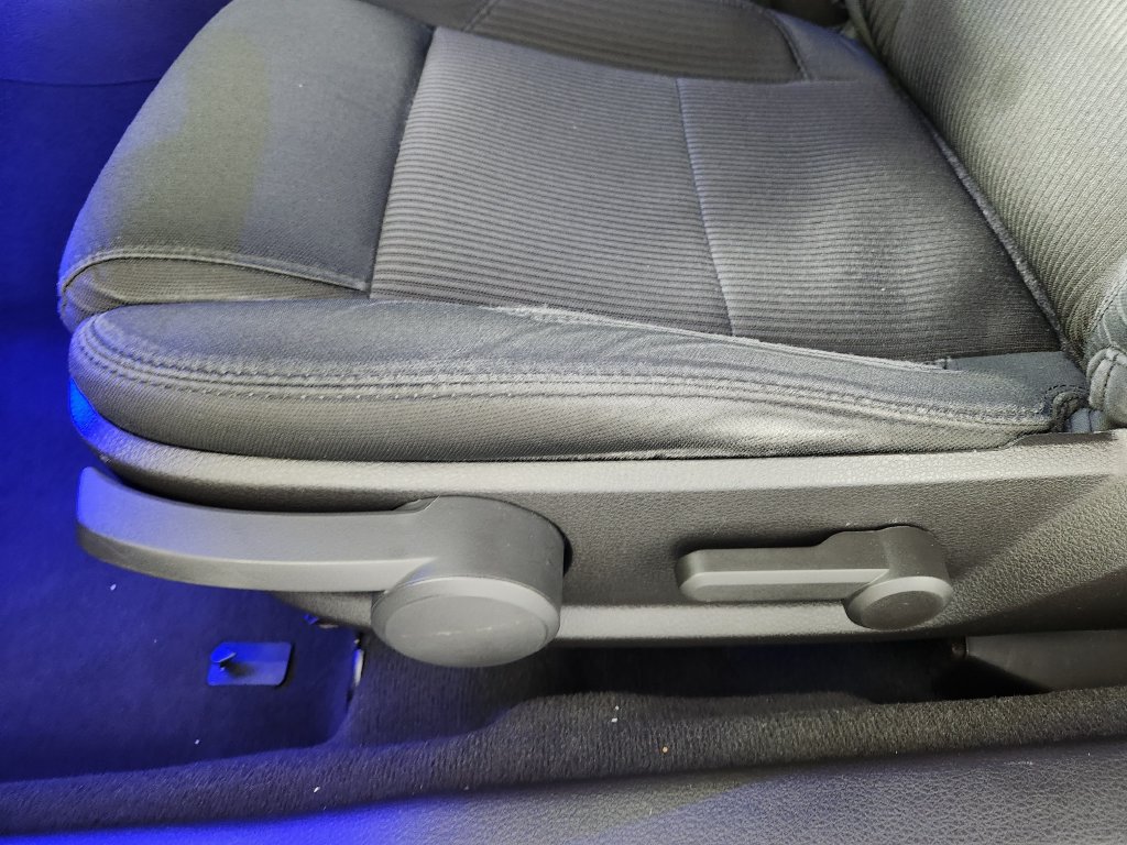 Used 2010 Ford Mustang GT RWD image 13