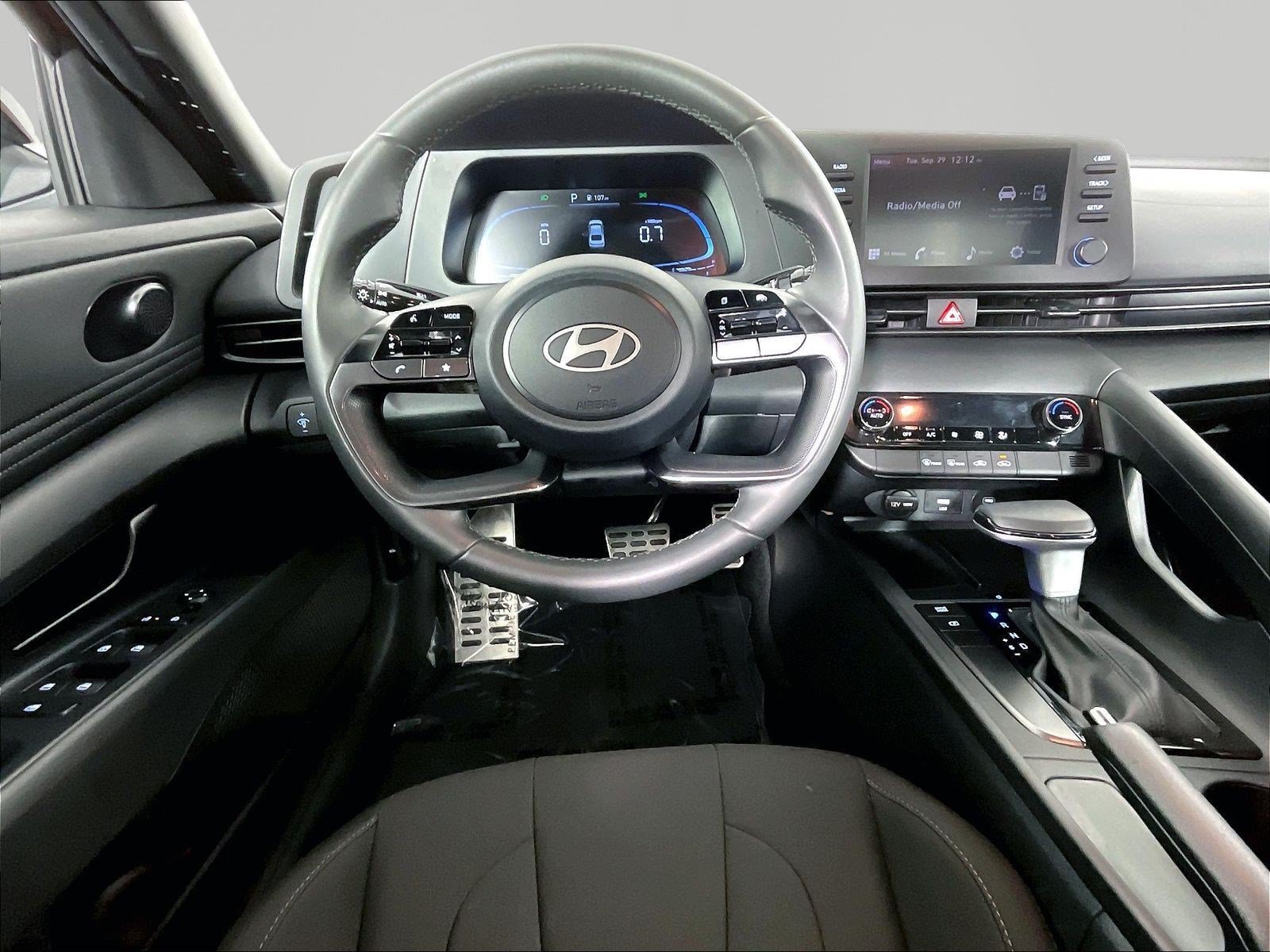 Used 2026 Hyundai Elantra Sport FWD image 8