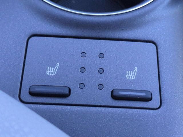 Used 2022 Toyota Camry XLE FWD image 21
