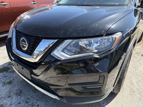 Used 2018 Nissan Rogue SV FWD image 4