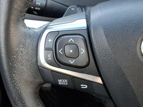 Used 2017 Toyota Camry SE FWD image 12
