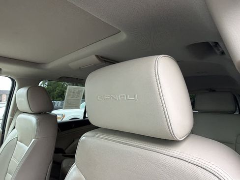 Used 2016 GMC Yukon Denali w/ Open Road Package AWD/4WD image 12