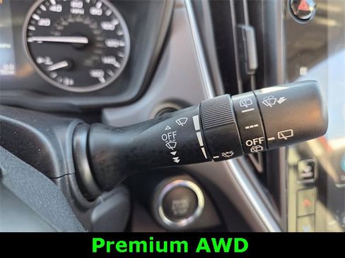 Used 2024 Subaru Crosstrek 2.0i Premium image 28