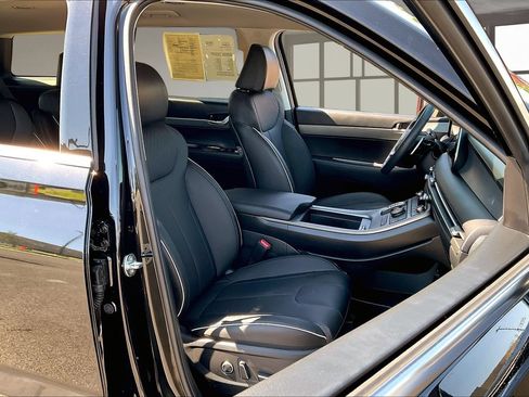 Used 2025 Hyundai Palisade SEL FWD image 30