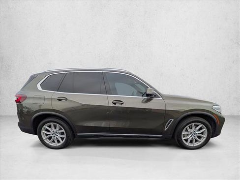 Used 2021 BMW X5 xDrive40i w/ Convenience Package AWD/4WD image 4