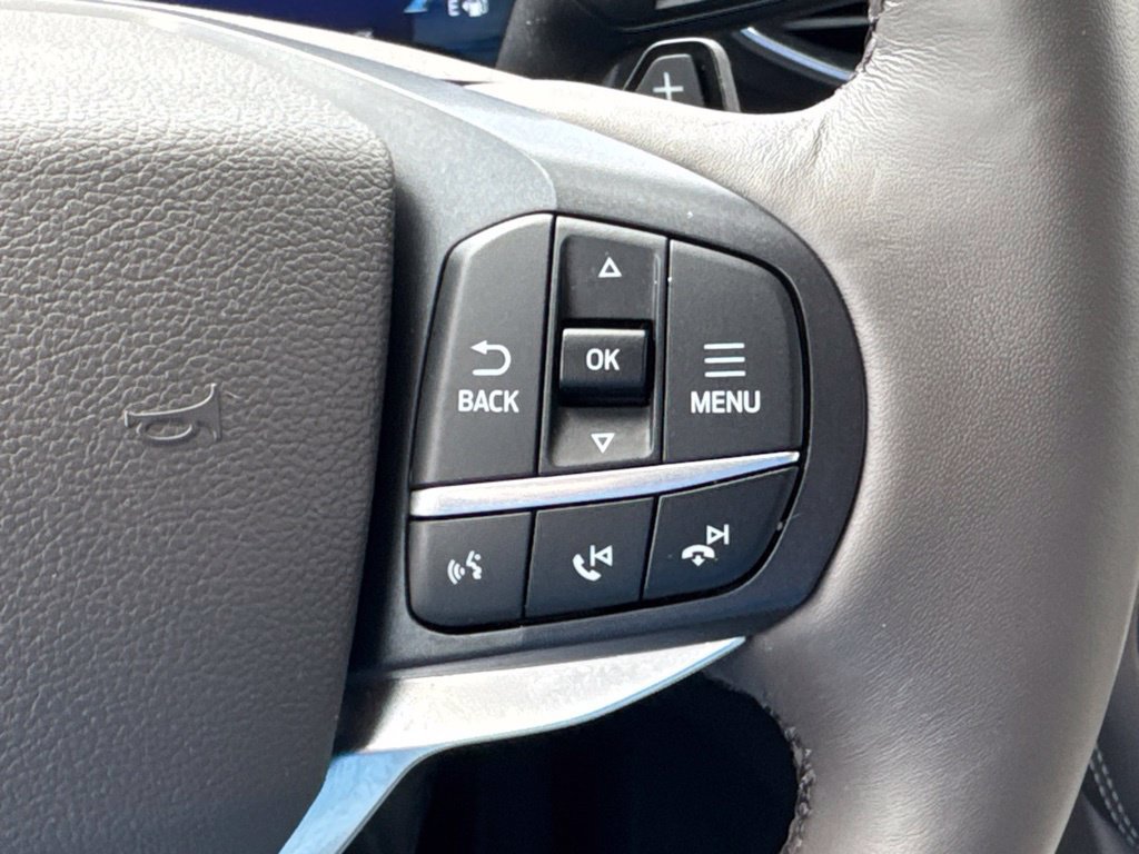 Used 2020 Ford Explorer Platinum w/ Premium Technology Package AWD/4WD image 31