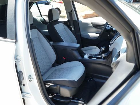 Used 2022 Chevrolet Equinox LS FWD image 13