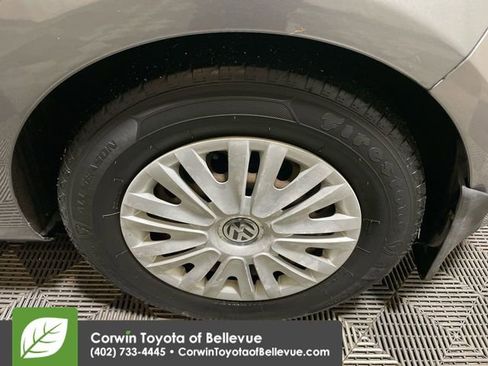 Used 2010 Volkswagen Golf 4-Door image 23