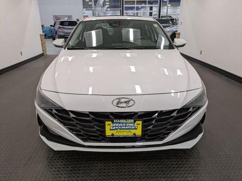 Certified 2021 Hyundai Elantra SEL w/ Convenience + Premium Package FWD image 2