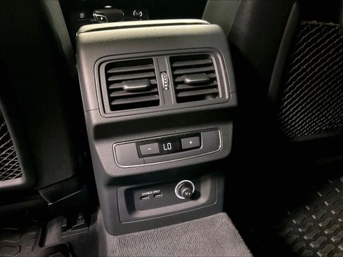 Used 2020 Audi Q5 Prestige w/ Prestige Package AWD/4WD image 35