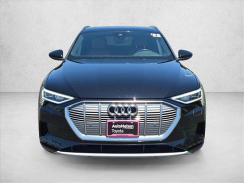 Used 2022 Audi e-tron Premium AWD/4WD image 2