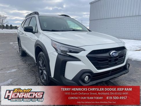 Used 2025 Subaru Outback Onyx Edition image 1