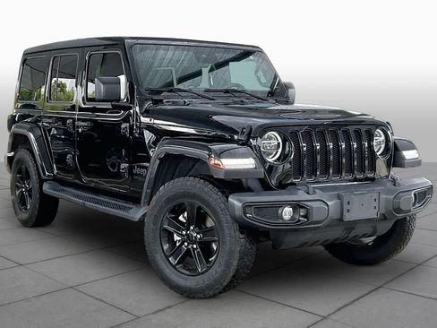 Used 2022 Jeep Wrangler Unlimited Sahara AWD/4WD image 3
