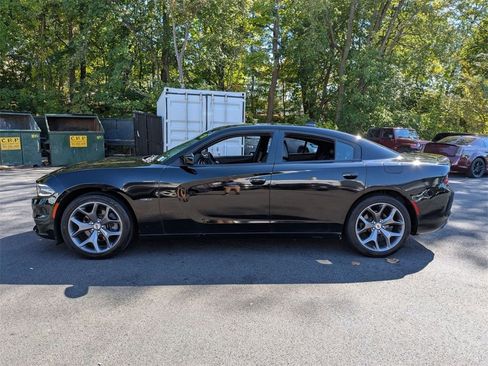 Used 2018 Dodge Charger R/T image 6