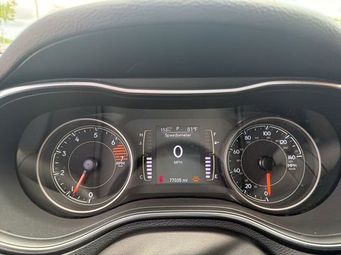 Used 2019 Jeep Cherokee Latitude w/ Cold Weather Group image 19