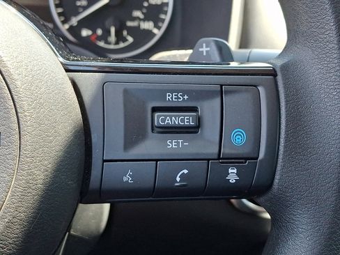 Used 2021 Nissan Rogue SV AWD/4WD image 22