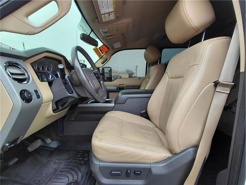 Used 2015 Ford F250 Lariat w/ Chrome Package image 8