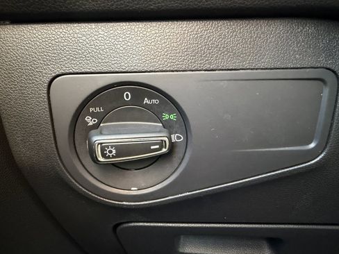 Used 2022 Volkswagen Tiguan SEL R-Line image 27