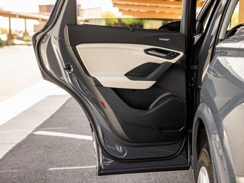 Certified 2025 Audi Q6 e-tron Premium Plus w/ Premium Plus RWD image 19