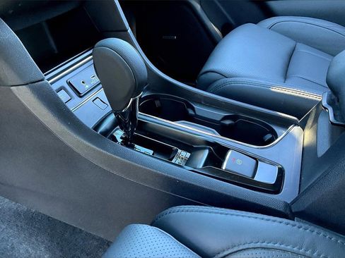 Used 2025 Subaru Ascent Bronze Edition image 20