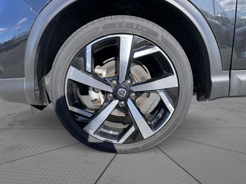 Used 2022 Nissan Rogue Sport SL w/ Premium Package image 24