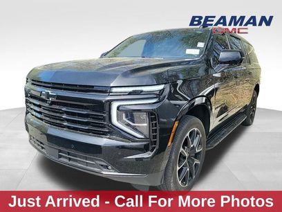 Used 2025 Chevrolet Suburban RST