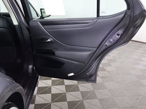 Used 2025 Lexus ES 350 w/ Premium Package image 27