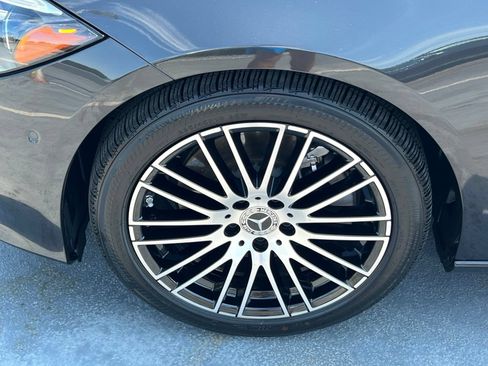 Used 2023 Mercedes-Benz C 300 4MATIC Sedan image 3
