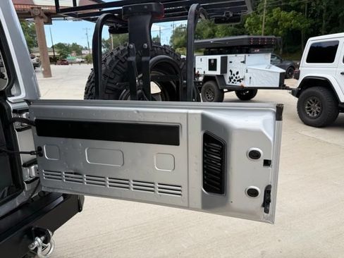 Used 2012 Jeep Wrangler Unlimited Sahara AWD/4WD image 69