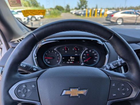 Used 2023 Chevrolet Traverse LT AWD/4WD image 11